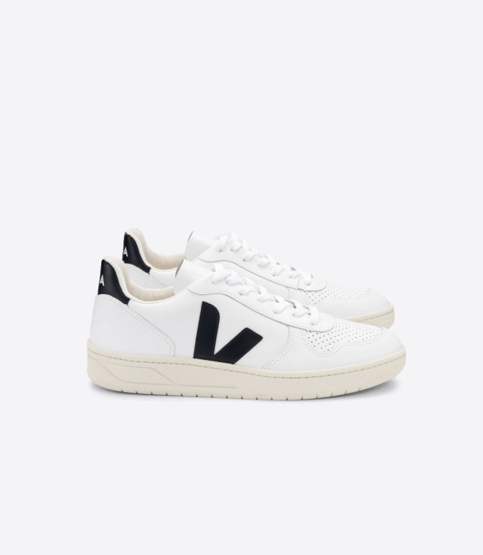 Veja Premium Cuero Blanco Negro